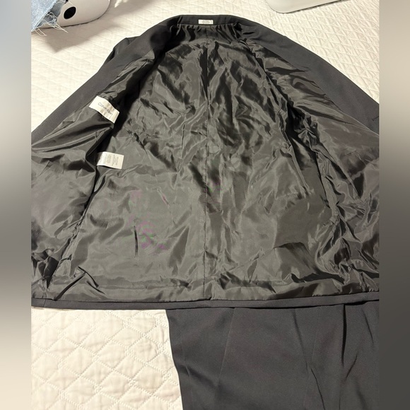 NWT Calvin Klein Boys 2 Piece Black Suit - Picture 5 of 12